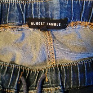 Almost famous jogger jeans